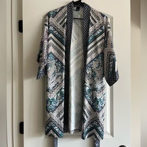 VS Light Satin Beautiful Patterned Robe - XX/S - NWOT